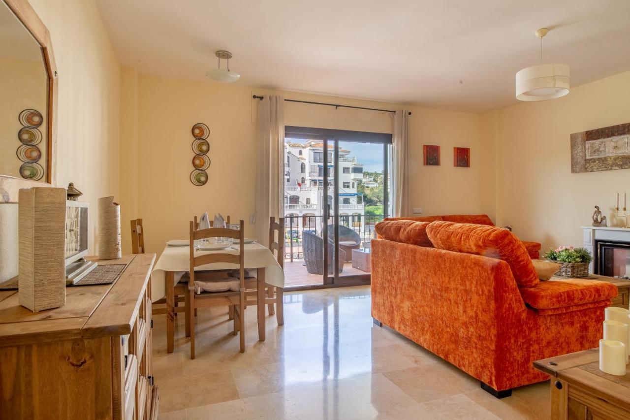 2261-Superb Apt On The Beach, On Duquesa Harbour Manilva Exterior foto