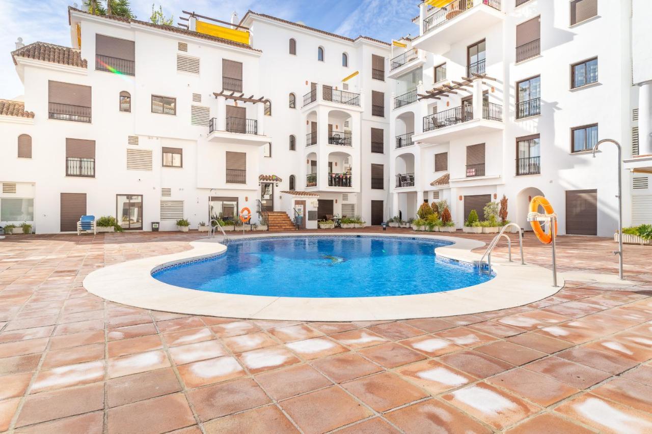 2261-Superb Apt On The Beach, On Duquesa Harbour Manilva Exterior foto