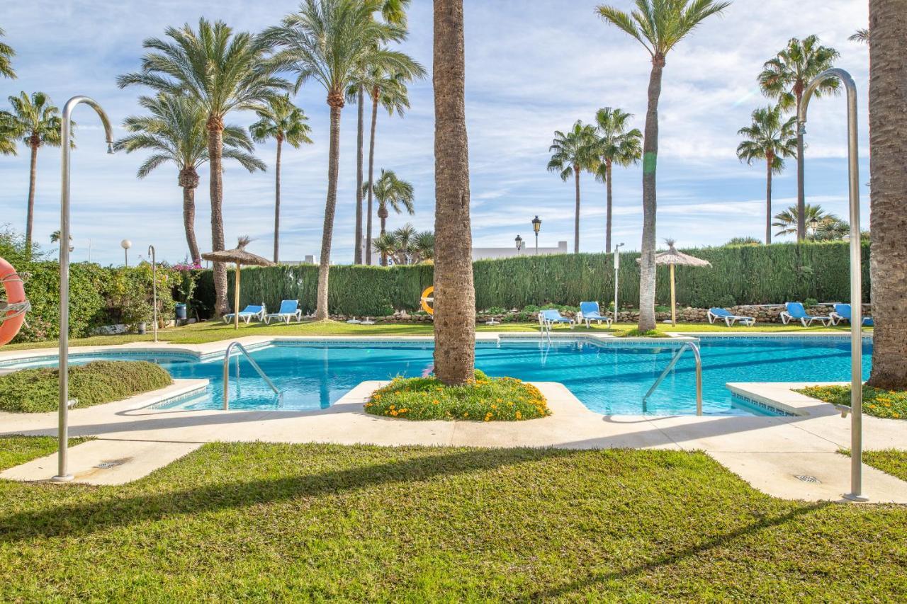 2261-Superb Apt On The Beach, On Duquesa Harbour Manilva Exterior foto