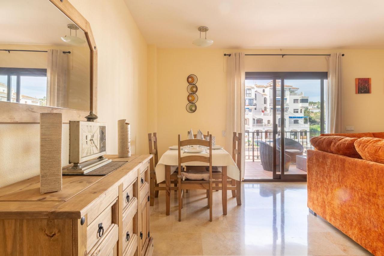 2261-Superb Apt On The Beach, On Duquesa Harbour Manilva Exterior foto