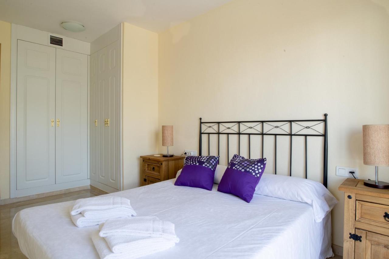 2261-Superb Apt On The Beach, On Duquesa Harbour Manilva Exterior foto